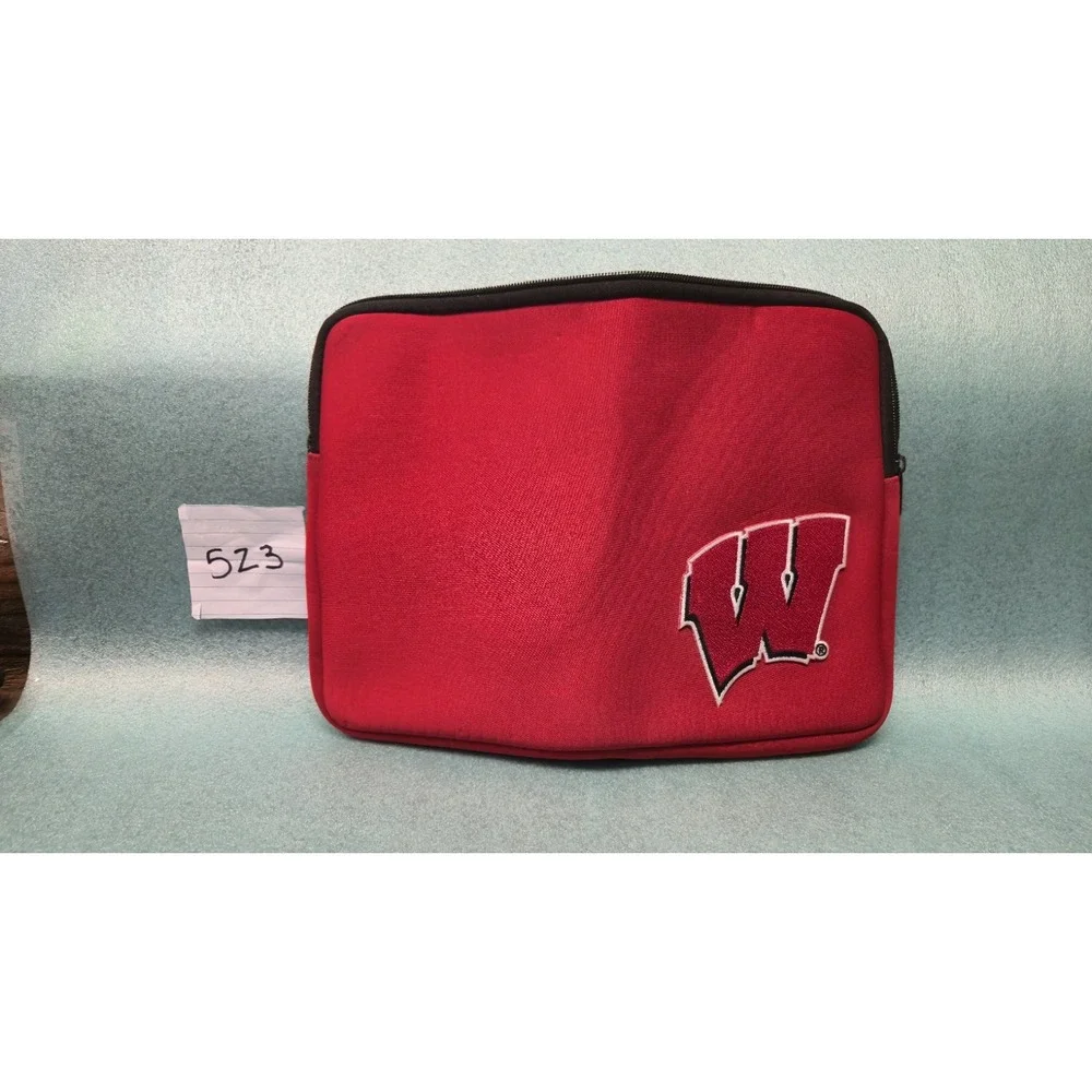 Wisconsin Badger Laptop Tablet Case UW-Madison Logo Soft Red 13 inch Sleeve Zip